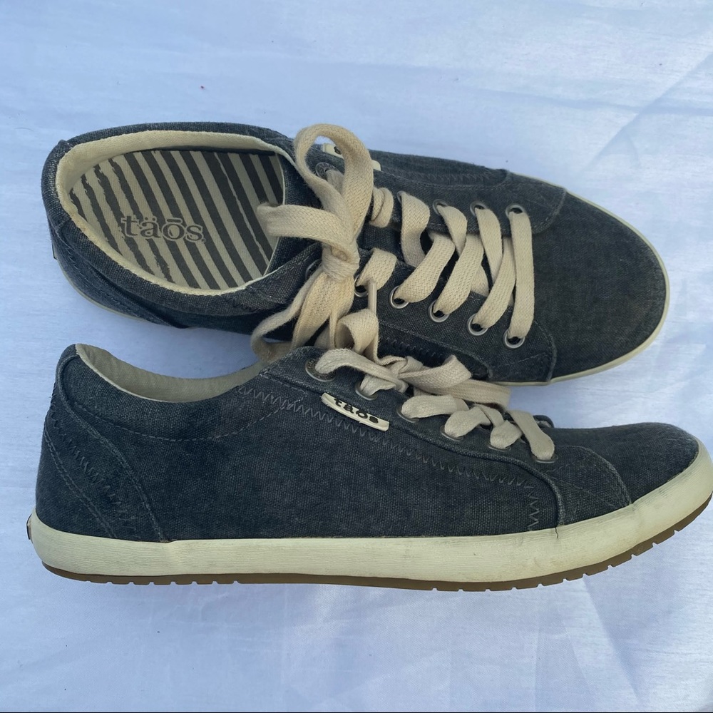 Taos sneakers